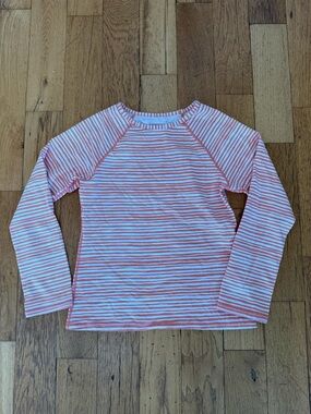 GARNET HILL long sleeved rashguard size 8y
